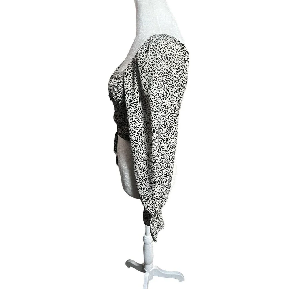 Le Lis Womens Animal Print Sheer Balloon Sleeve Smocked Tie Crop Top Size Small - Picture 4 of 9